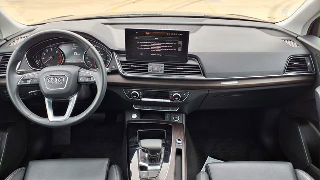 Used 2024 Audi Q5 2.0T Premium w/ Convenience Package image 24