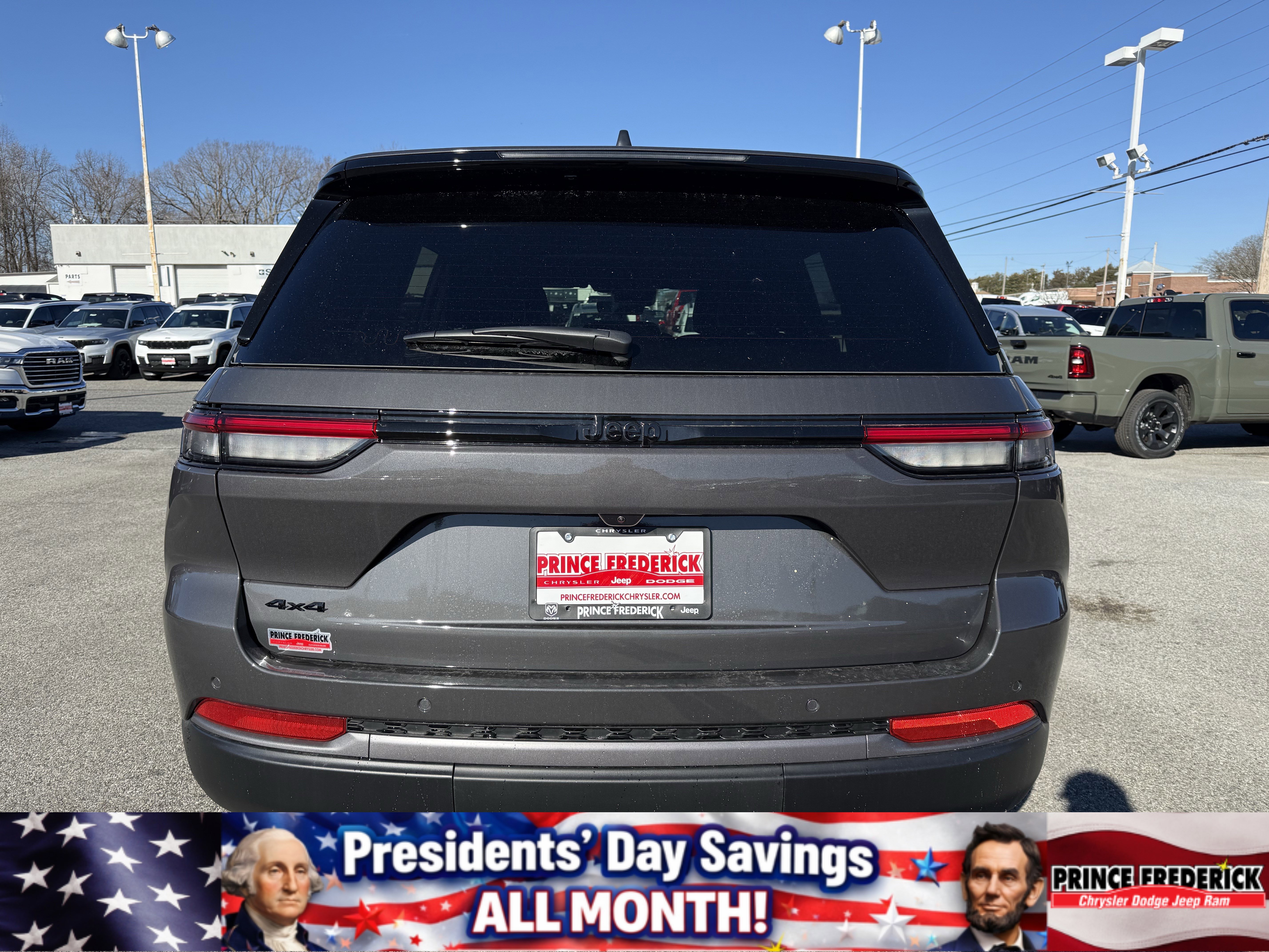 New 2026 Jeep Grand Cherokee Altitude image 4