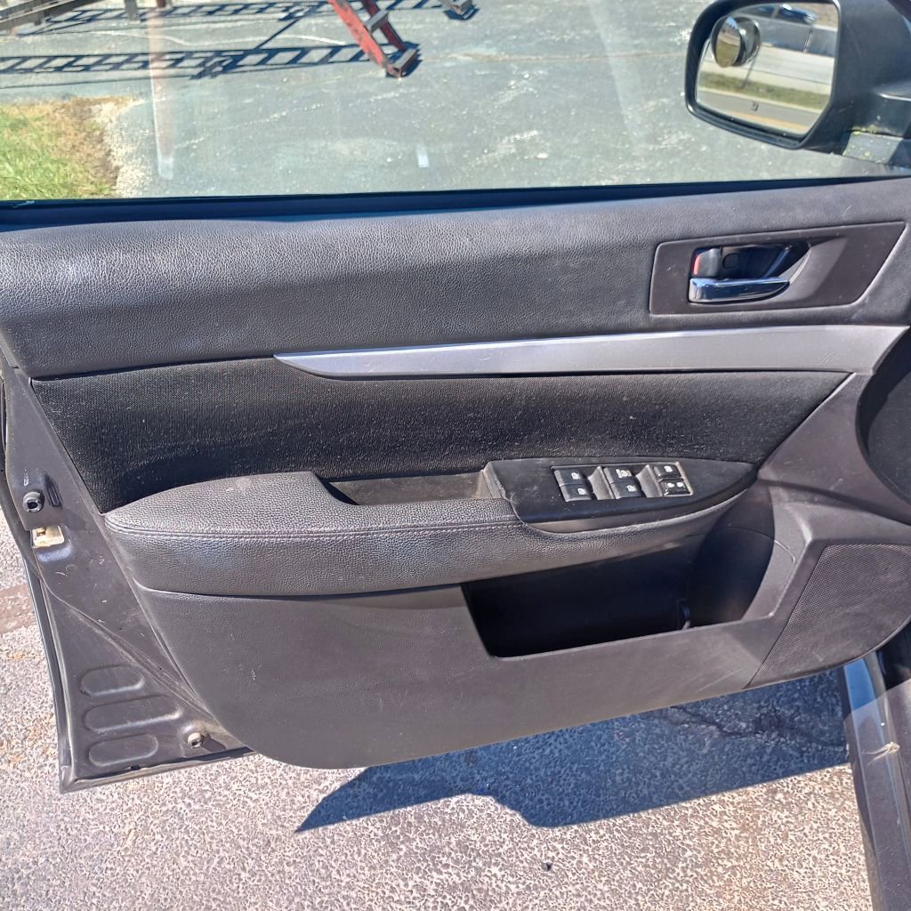 Used 2013 Subaru Legacy 2.5i Premium w/ All-Weather Pkg AWD/4WD image 11