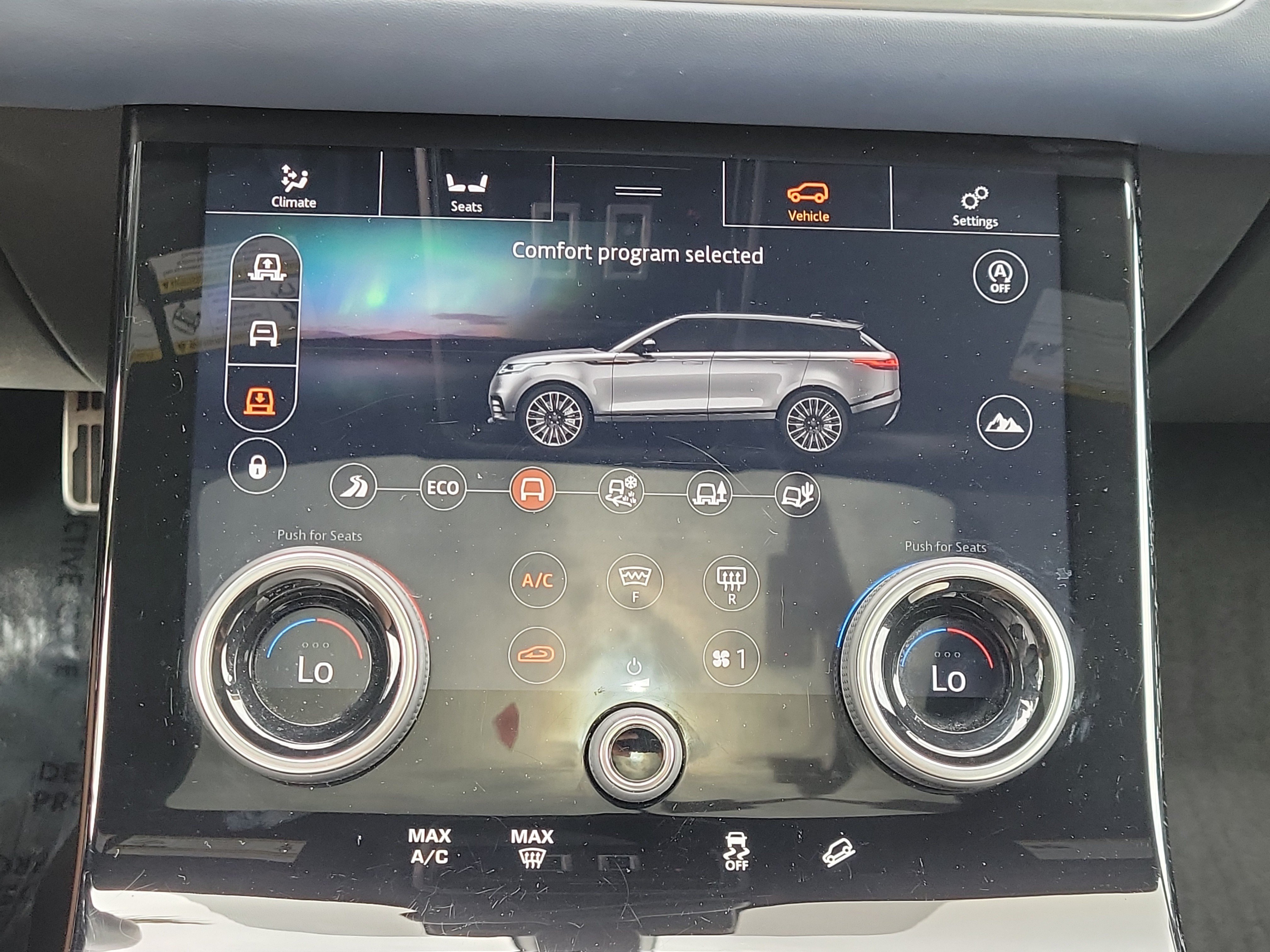 Used 2019 Land Rover Range Rover Velar R-Dynamic HSE AWD/4WD image 27