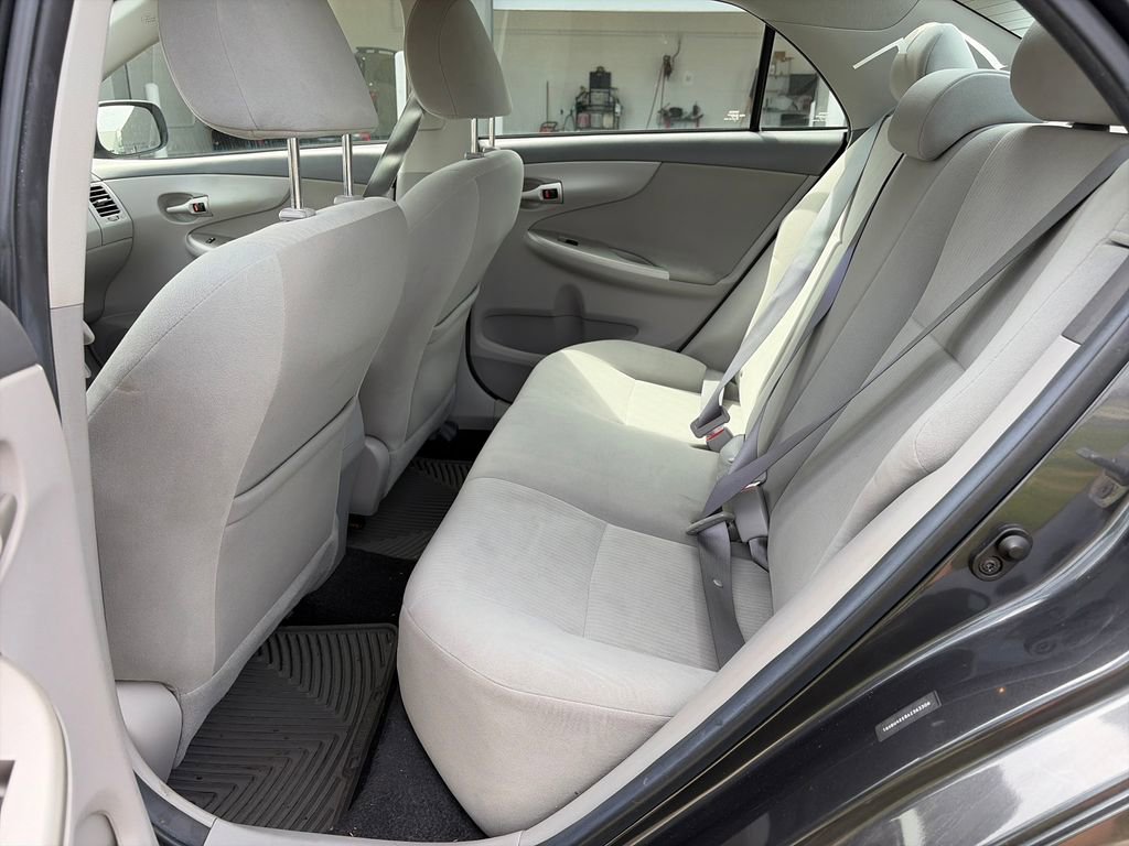 Used 2010 Toyota Corolla FWD image 19