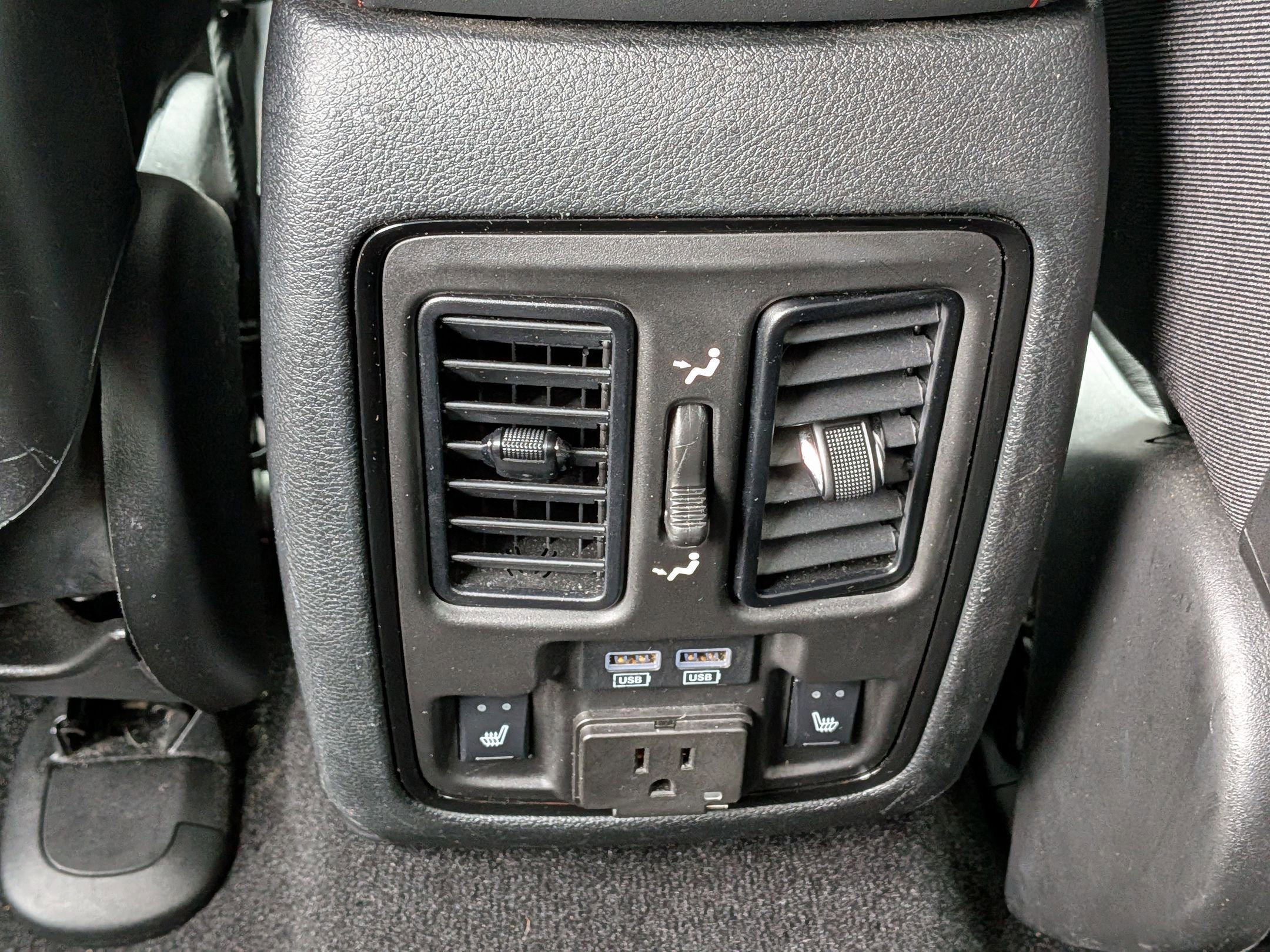 Used 2024 Dodge Durango GT image 32