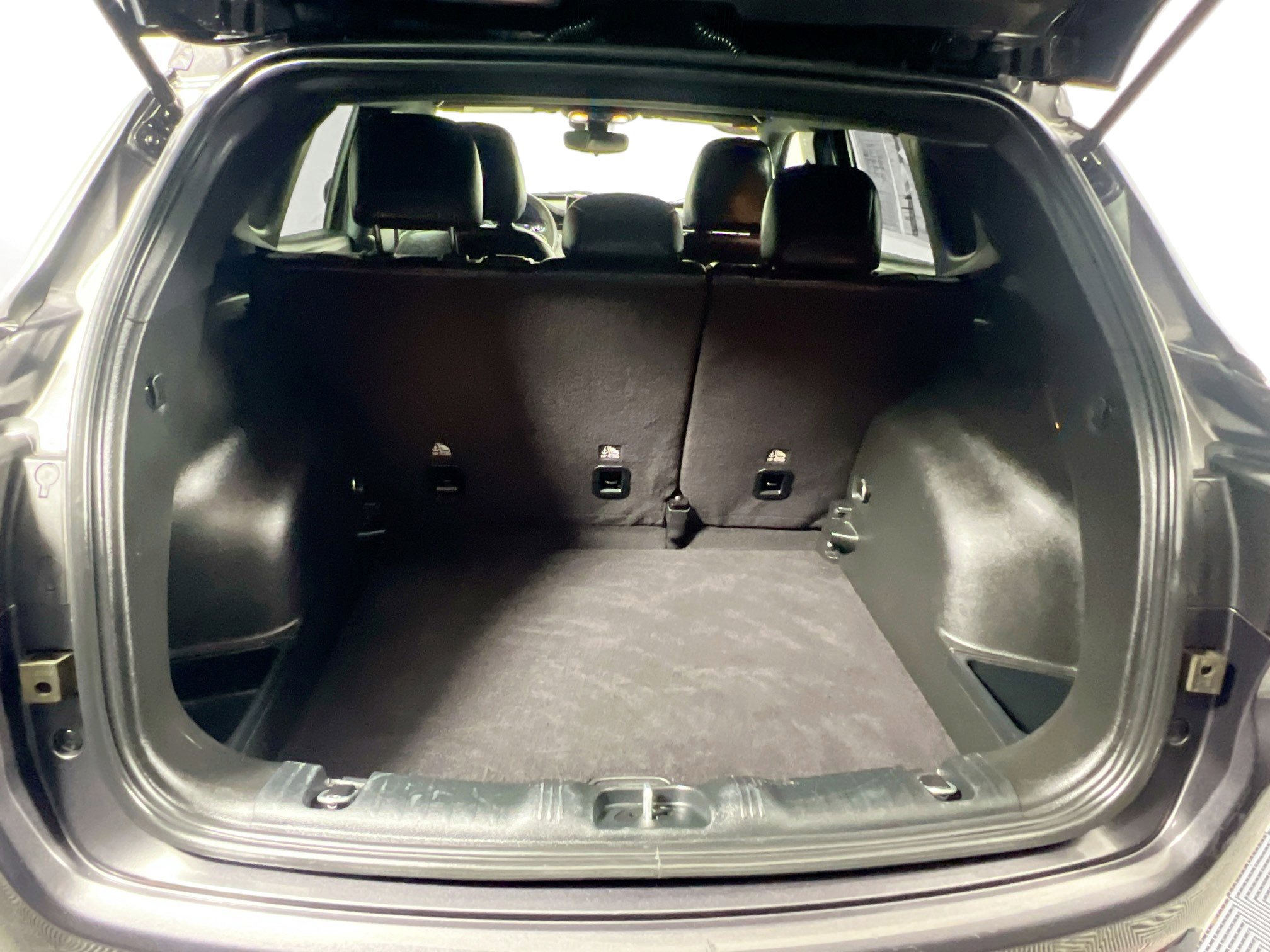 Used 2024 Jeep Compass Latitude image 33