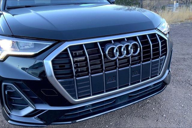 Certified 2025 Audi Q3 2.0T Premium w/ Convenience Package image 30