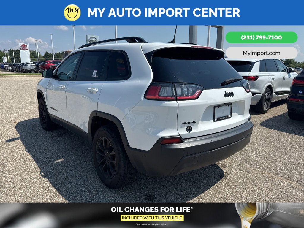 Used 2023 Jeep Cherokee Altitude Lux image 5
