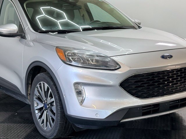 Used 2020 Ford Escape Titanium AWD/4WD image 2