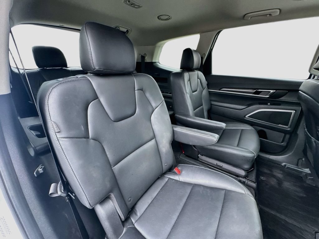 Certified 2024 Kia Telluride S w/ S Sunroof Package AWD/4WD image 32