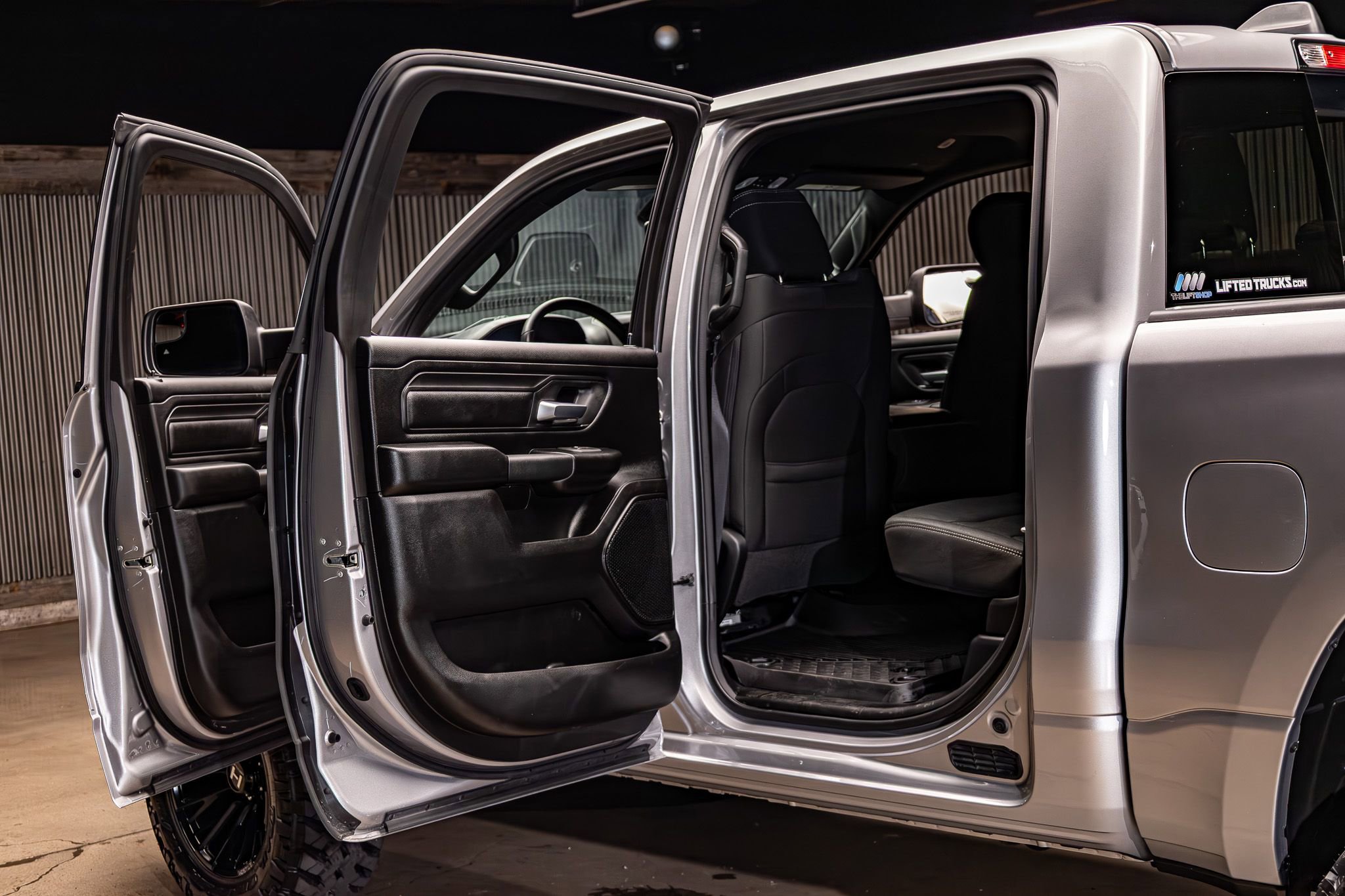 Used 2025 RAM 1500 Classic Warlock image 29