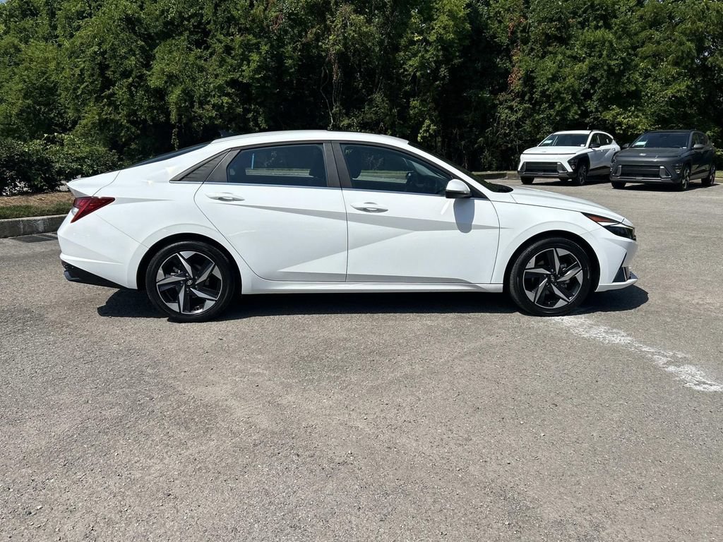 Certified 2023 Hyundai Elantra Limited FWD image 8
