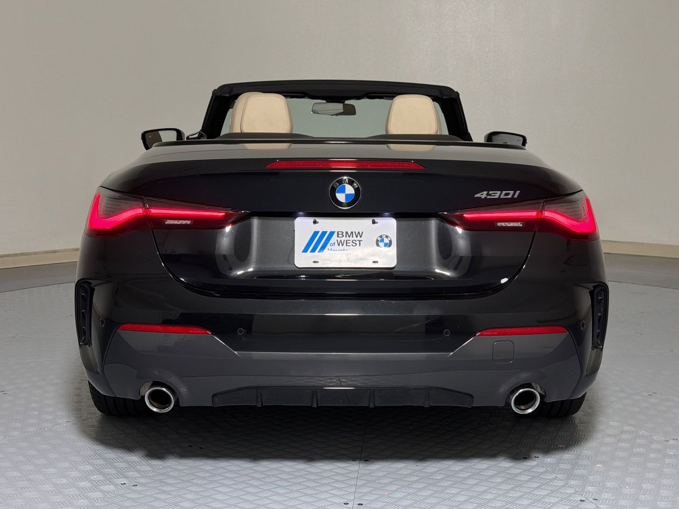 Certified 2024 BMW 430i Convertible w/ M Sport Package RWD image 9