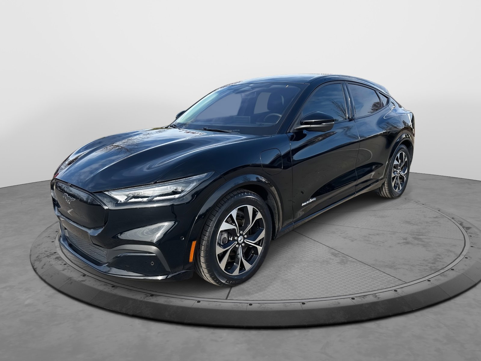 Used 2021 Ford Mustang Mach-E Premium image 3