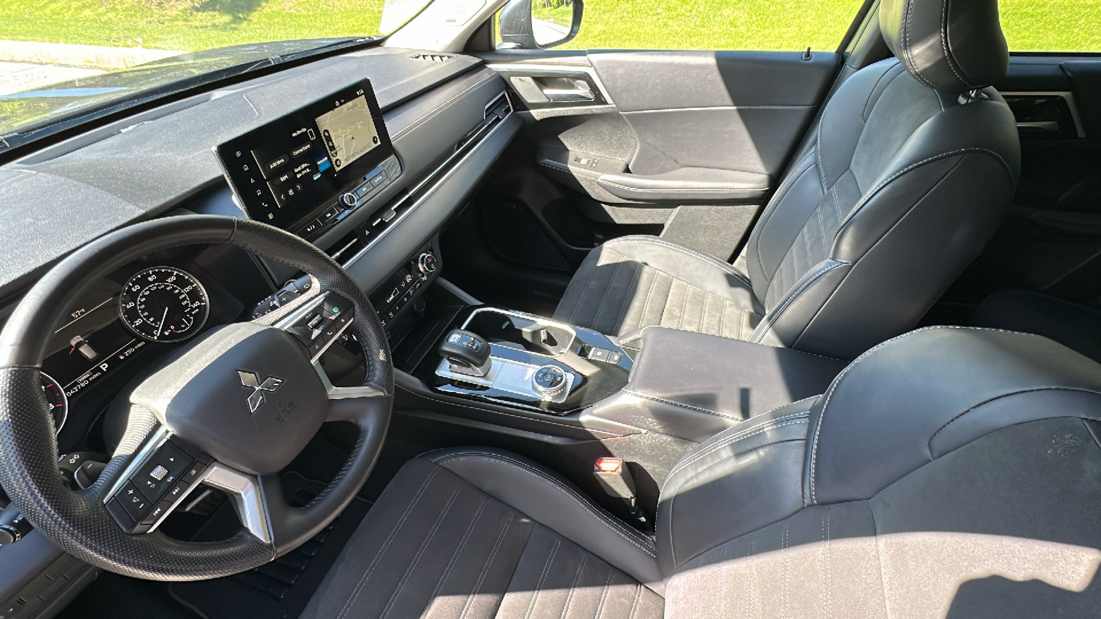 Used 2025 Mitsubishi Outlander SE AWD/4WD image 22