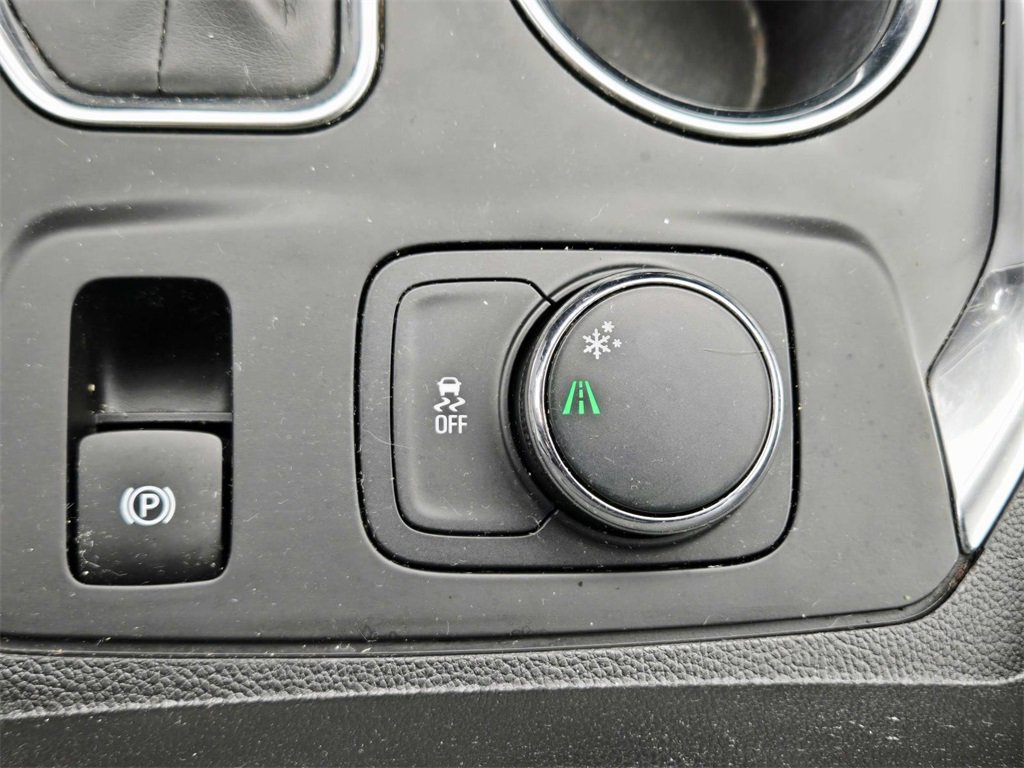 Used 2021 Chevrolet Traverse LT image 32