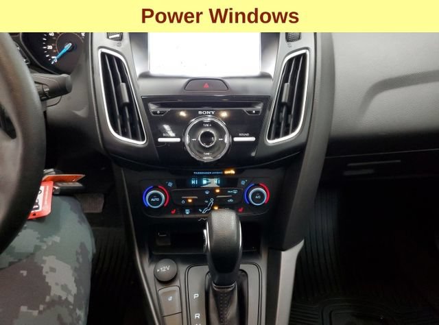 Used 2018 Ford Focus SEL w/ Winter Package FWD image 11