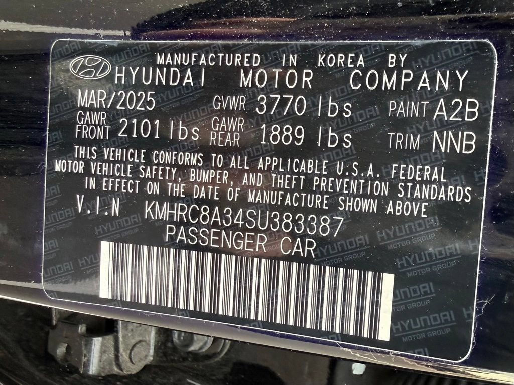 Certified 2025 Hyundai Venue SEL FWD image 32