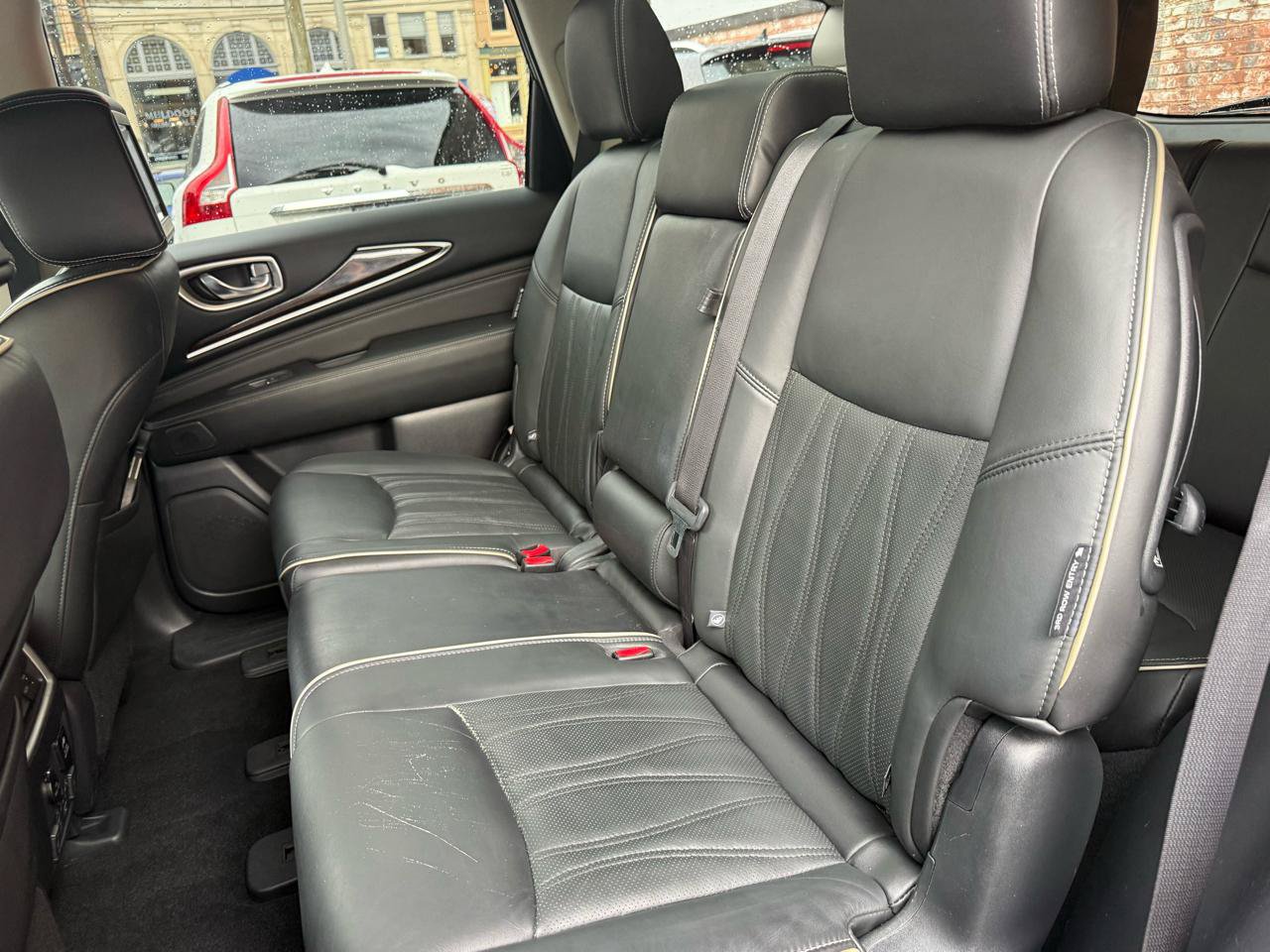 Used 2018 INFINITI QX60 Luxe w/ Deluxe Technology Package AWD/4WD image 7