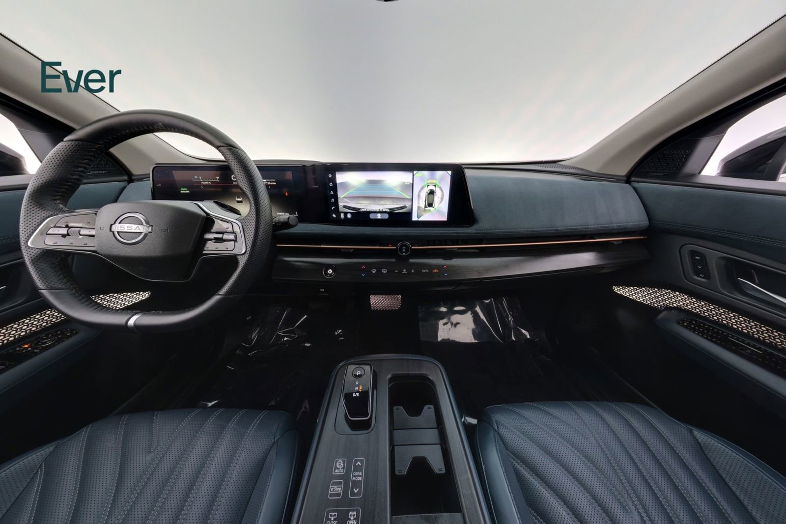 Used 2024 Nissan Ariya AWD image 26