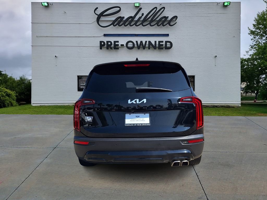 Used 2022 Kia Telluride SX w/ SX Prestige Package image 4