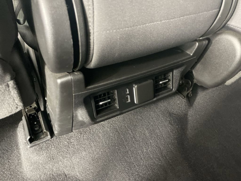 Used 2023 GMC Sierra 1500 Elevation image 21