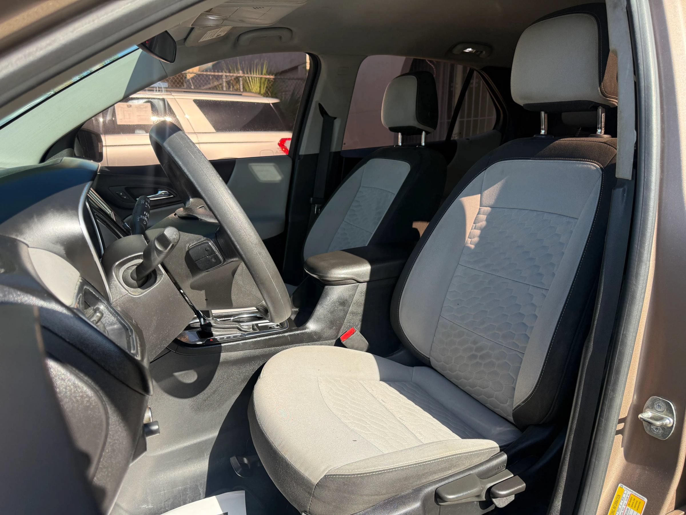 Used 2019 Chevrolet Equinox LS FWD image 12