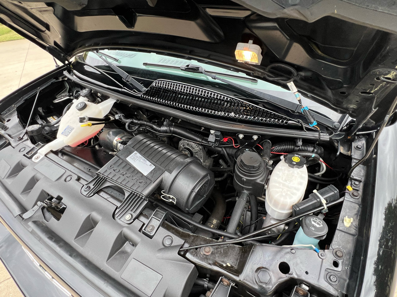 Used 2018 GMC Savana 3500 image 25