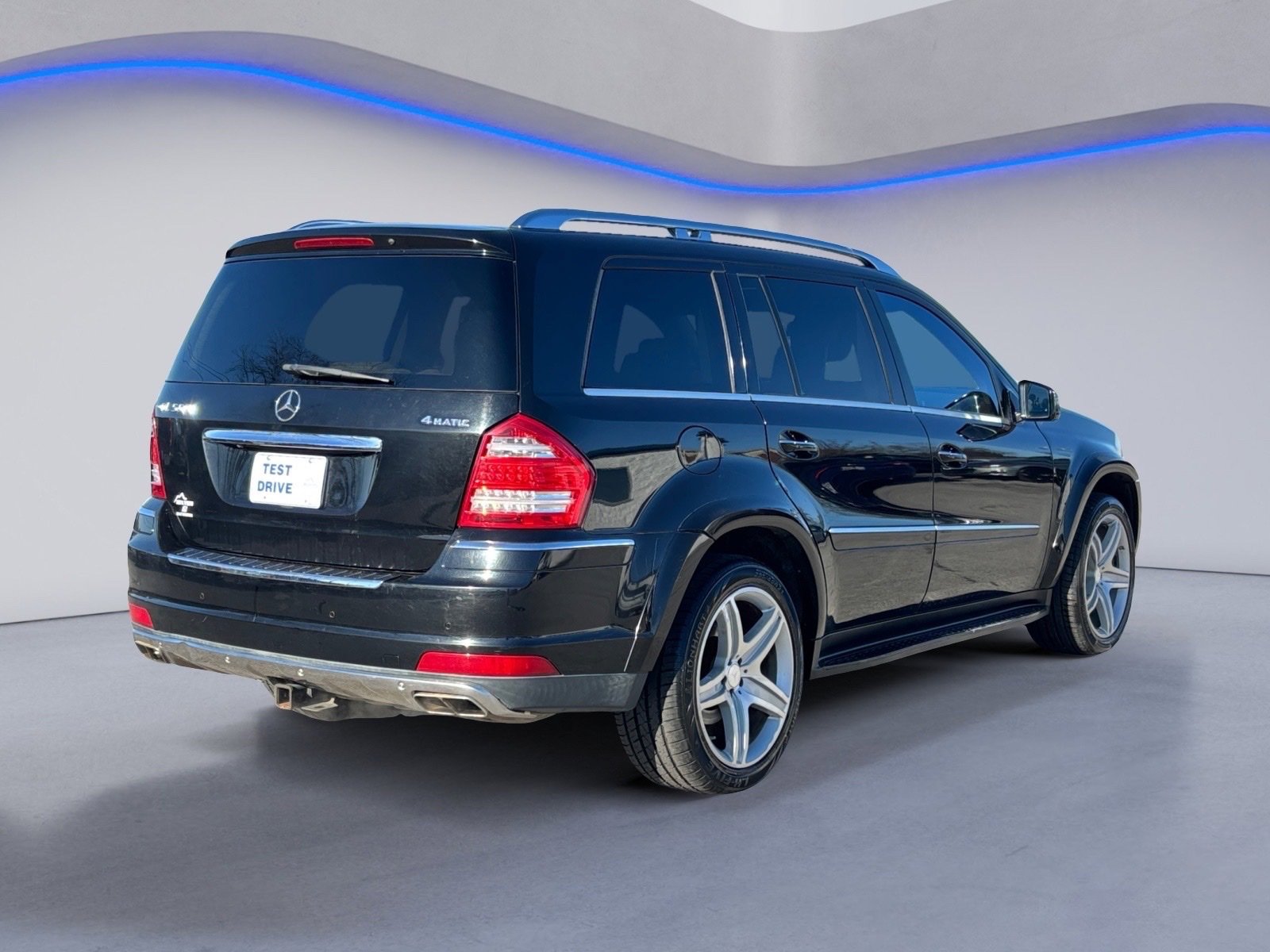 Used 2011 Mercedes-Benz GL 550 4MATIC image 10