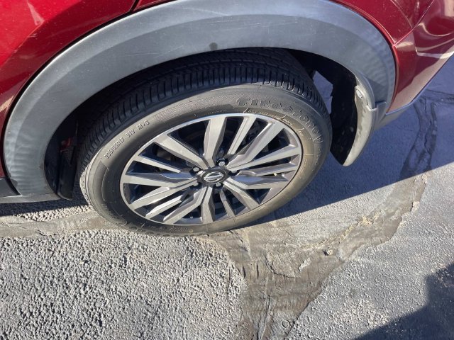 Used 2021 Nissan Kicks SV FWD image 16