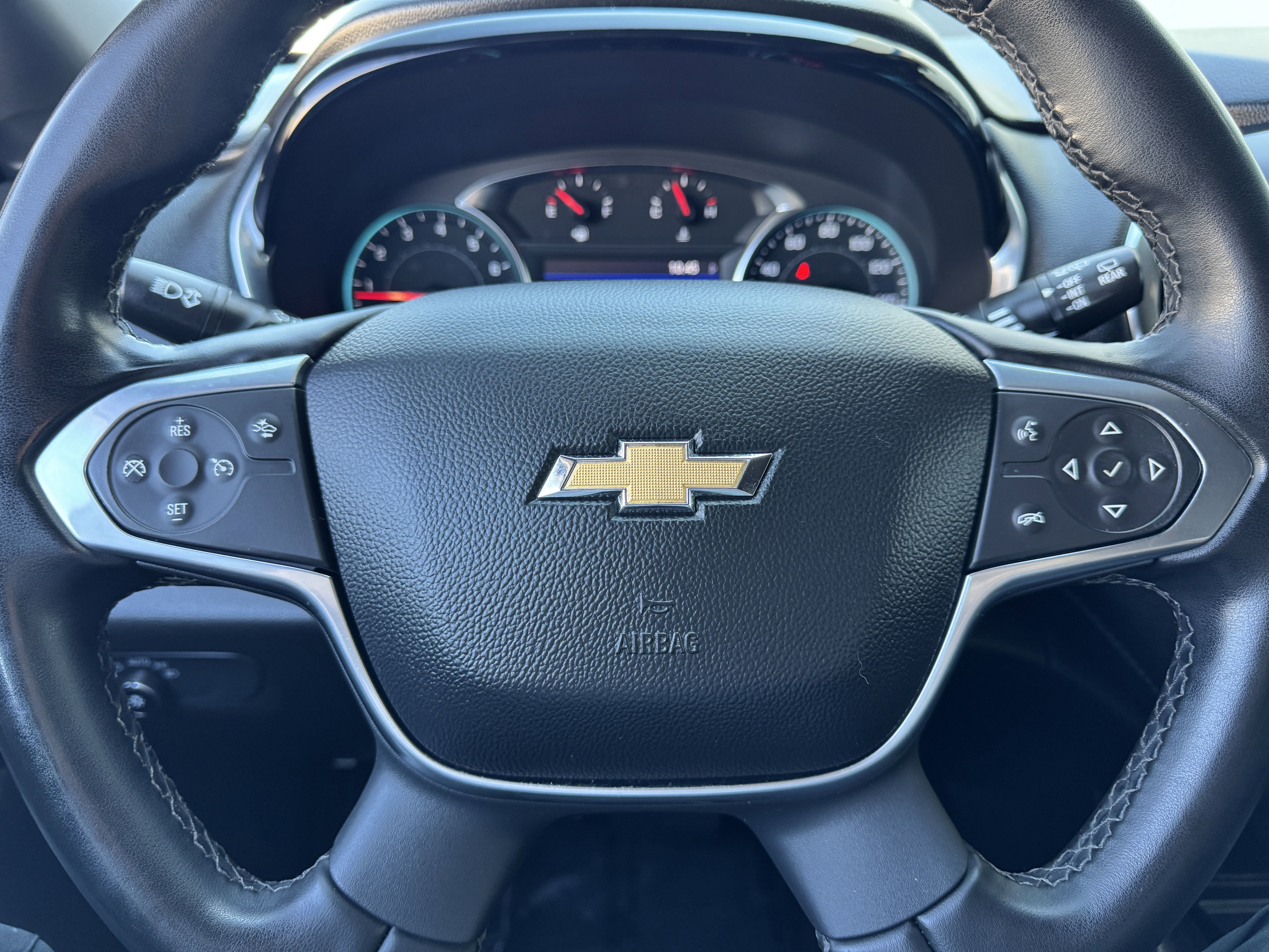 Used 2023 Chevrolet Traverse LT w/ Rear Camera Mirror Package image 30