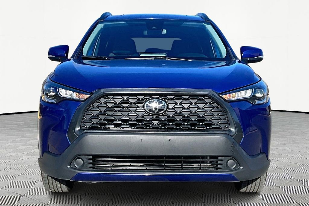 Used 2022 Toyota Corolla Cross LE FWD image 2