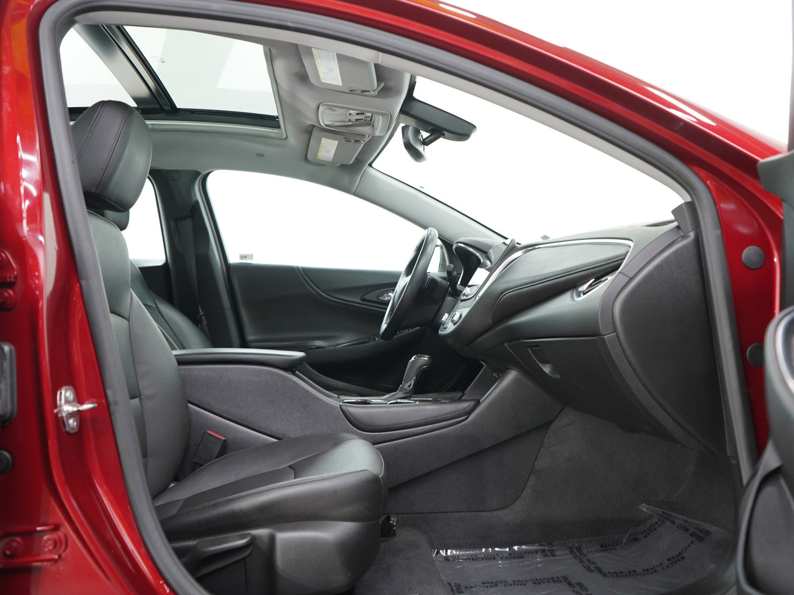 Used 2019 Chevrolet Malibu LT w/ Leather Package FWD image 11