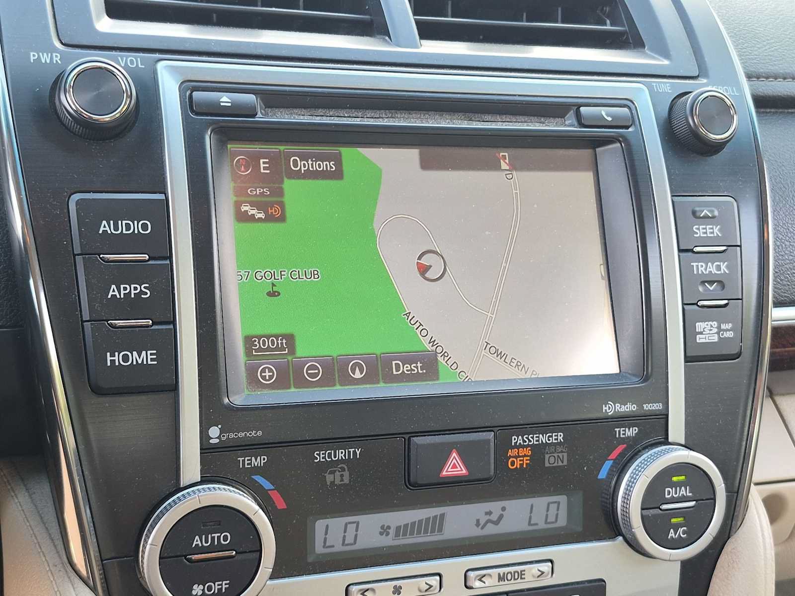 Used 2014 Toyota Camry XLE w/ Convenience Package FWD image 28