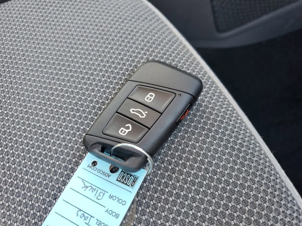 Used 2024 Volkswagen Taos S image 39