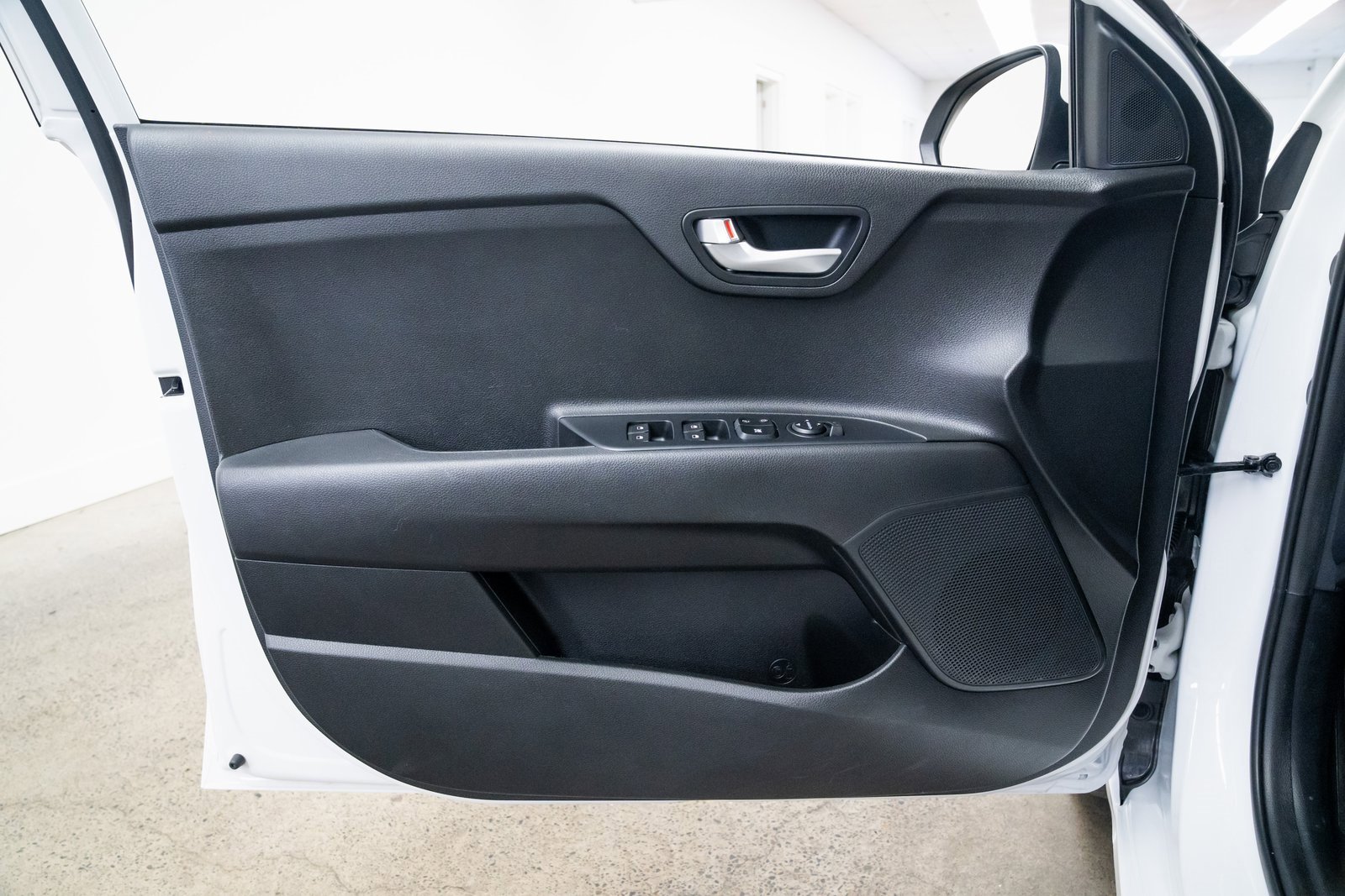 Used 2023 Kia Rio S image 14