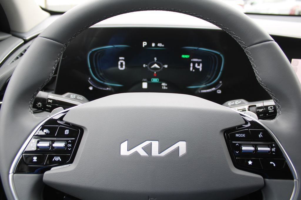 New 2026 Kia Niro EX FWD image 29