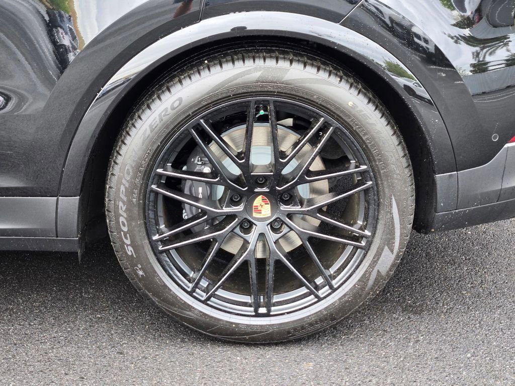 New 2026 Porsche Cayenne E-Hybrid image 10