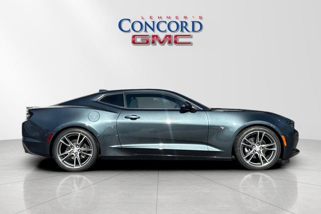 Used 2020 Chevrolet Camaro LT w/ RS Package image 3