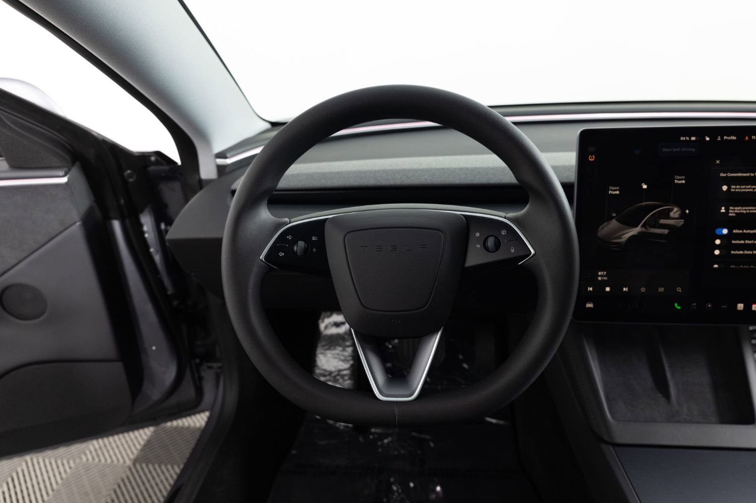 Used 2025 Tesla Model 3 Long Range AWD/4WD image 30
