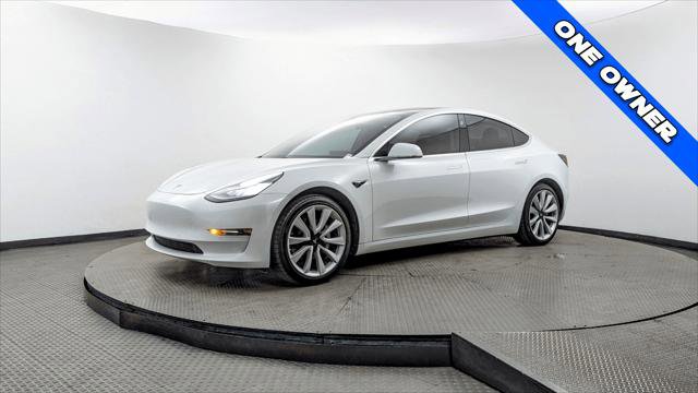 Used 2018 Tesla Model 3 Mid Range image 2