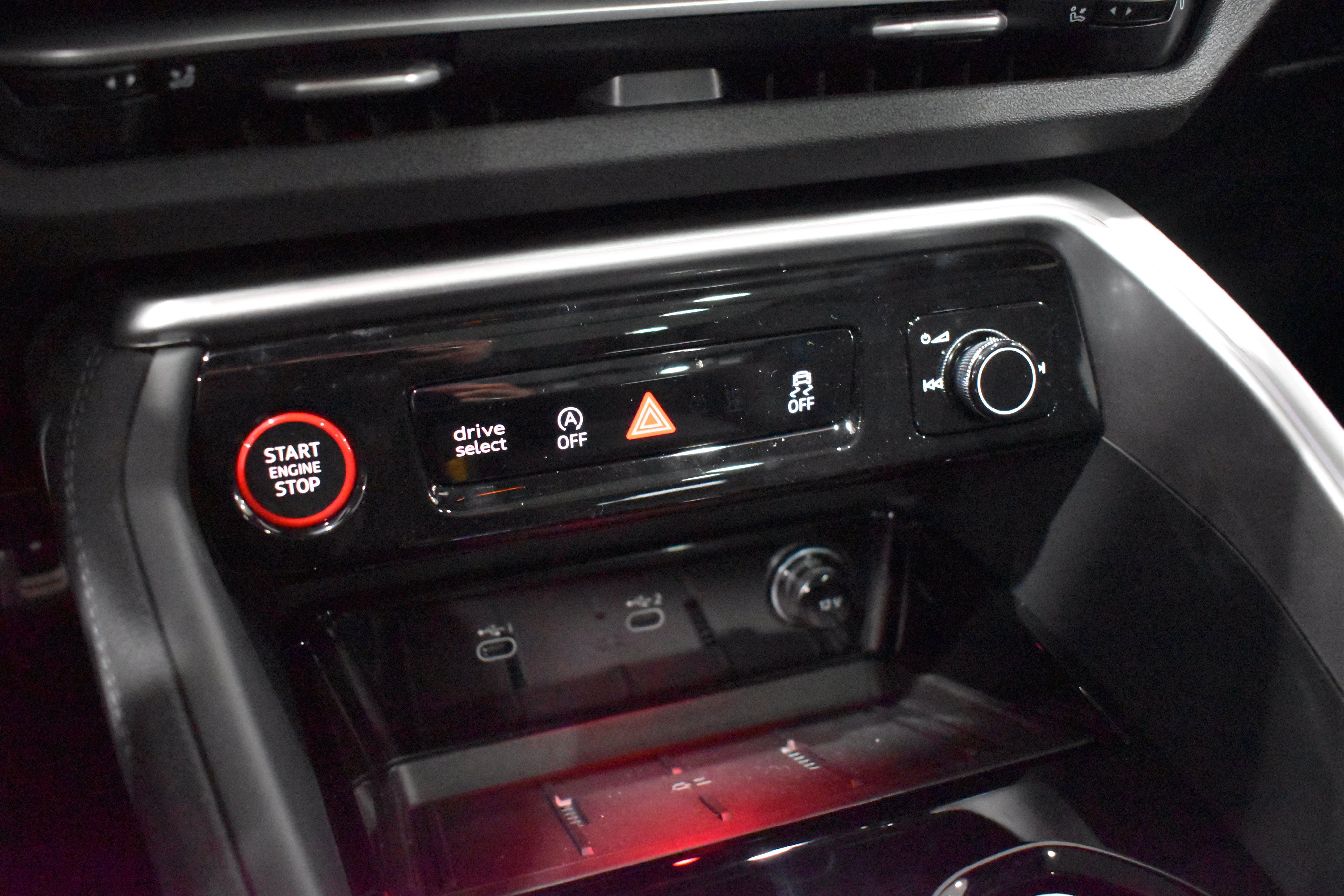 New 2026 Audi SQ5 Prestige AWD/4WD image 16