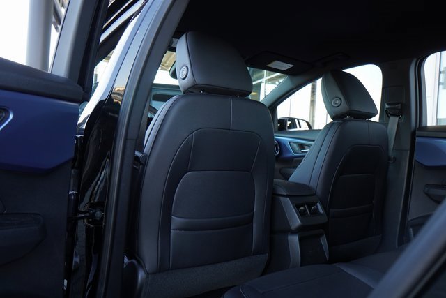 New 2025 Chevrolet Equinox EV LT image 28