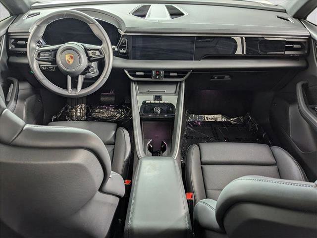 Used 2025 Porsche Macan Electric RWD image 21