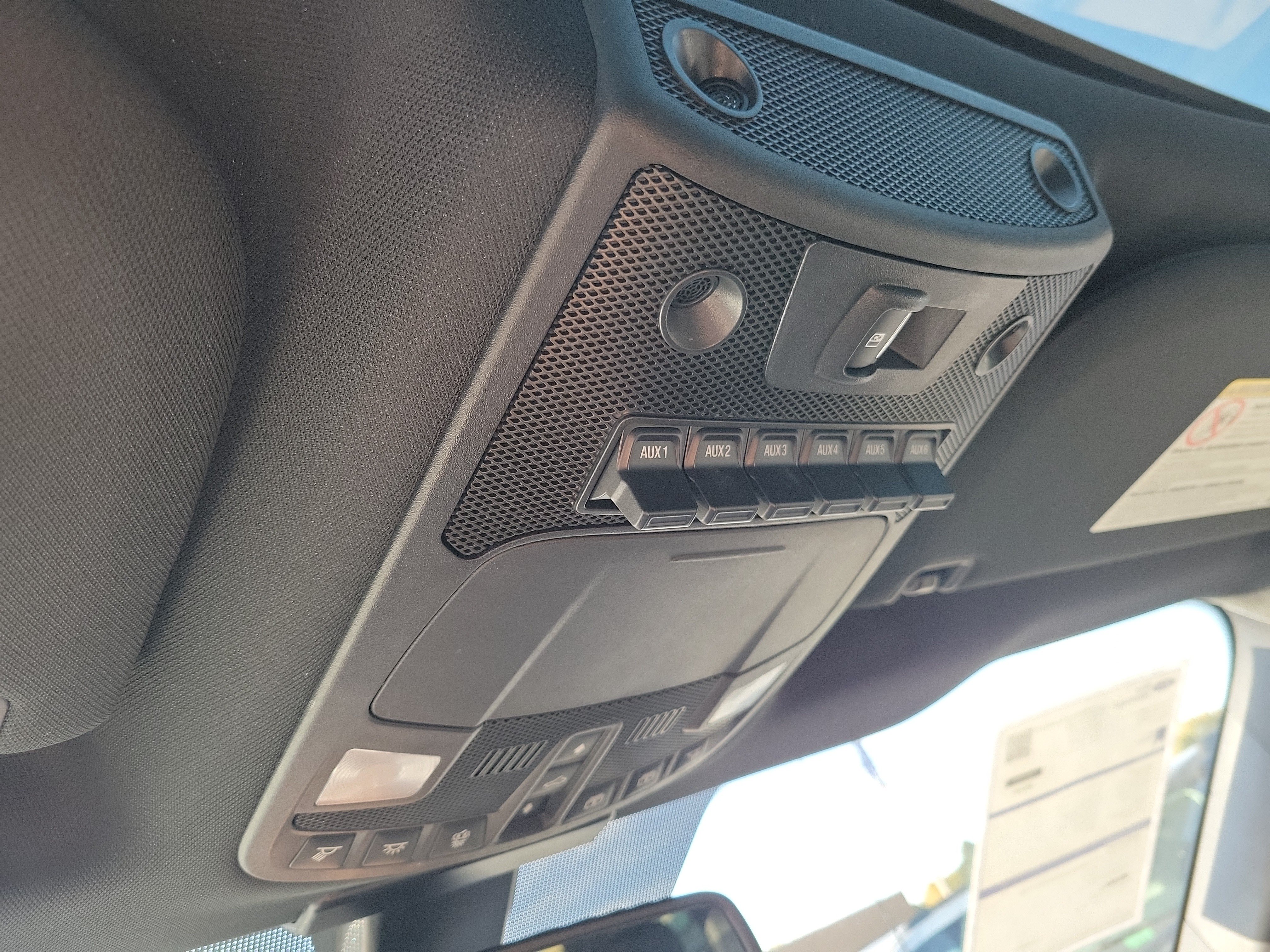 Certified 2018 Ford F350 Platinum w/ Platinum Ultimate Package AWD/4WD image 32