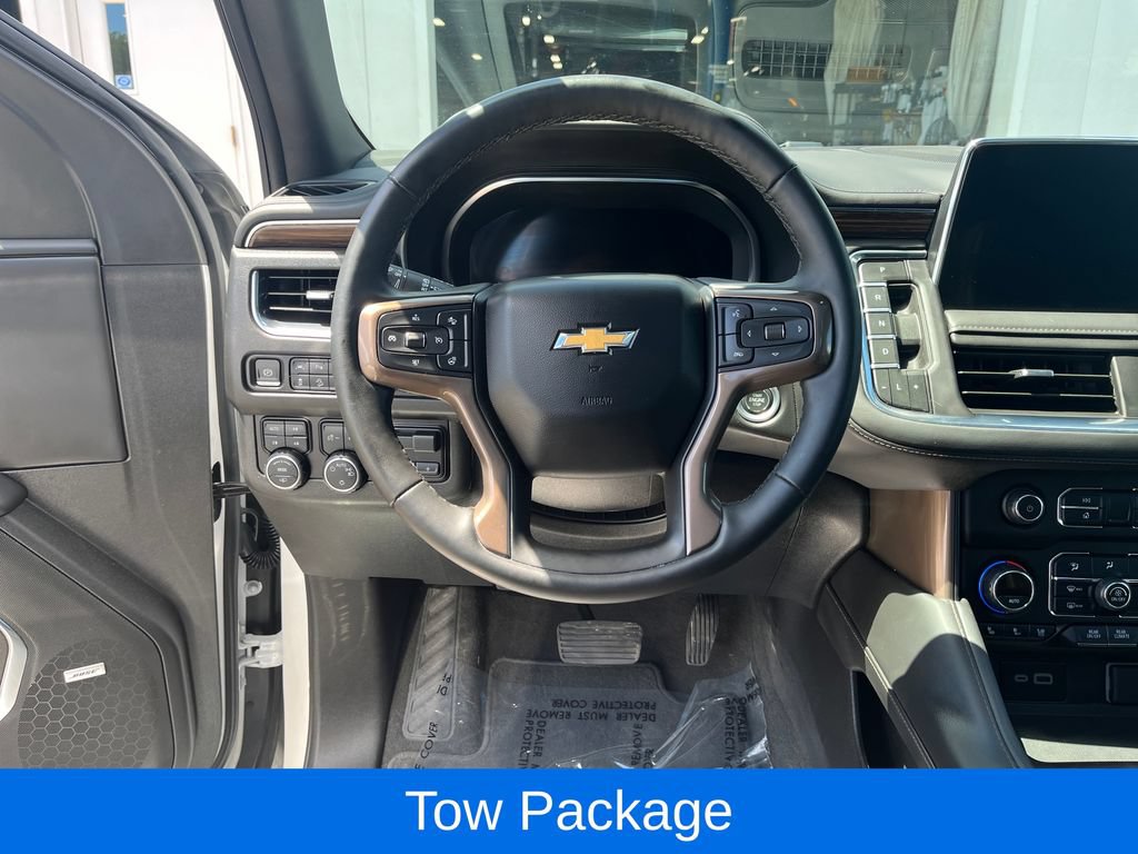 Used 2024 Chevrolet Suburban High Country AWD/4WD image 17