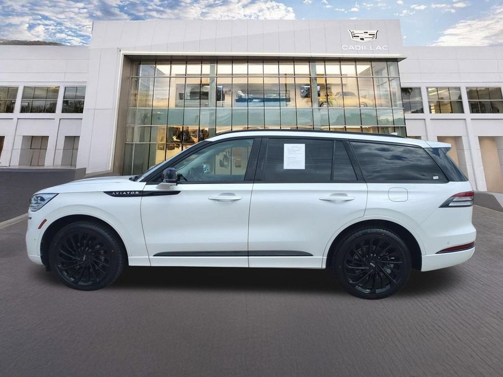 Used 2022 Lincoln Aviator Reserve w/ Equipment Group 201A AWD/4WD image 31