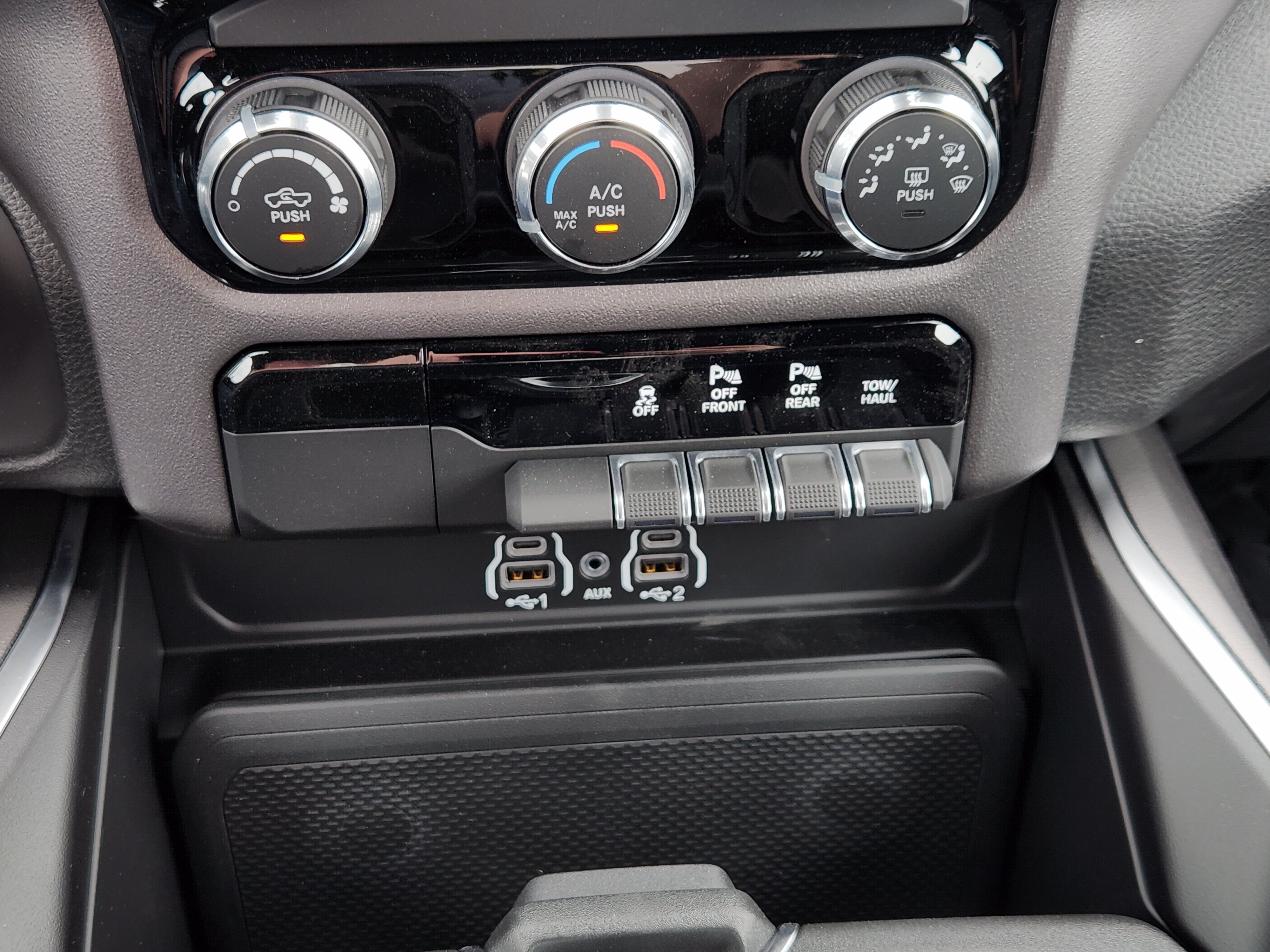 New 2026 RAM 1500 Big Horn AWD/4WD image 15