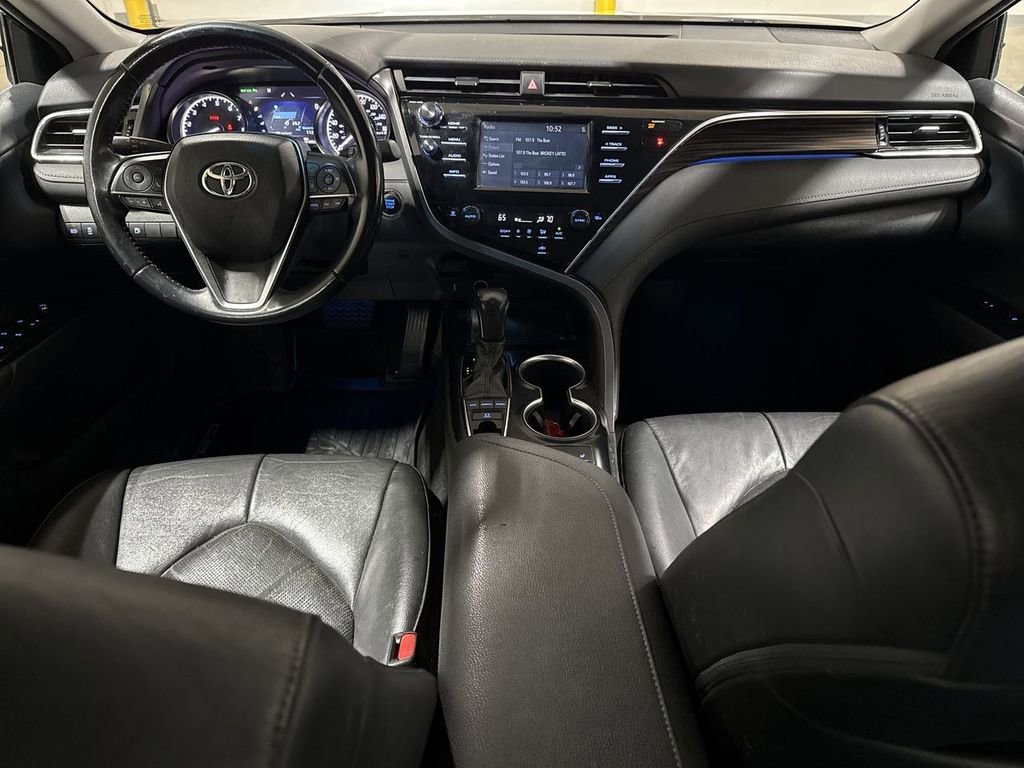 Used 2018 Toyota Camry XLE FWD image 10