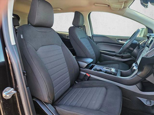 Used 2024 Ford Edge SE image 18