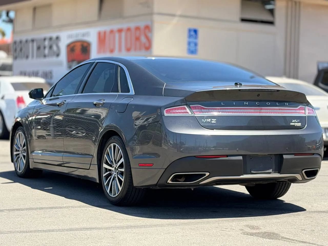 Used 2017 Lincoln MKZ Premiere FWD image 10