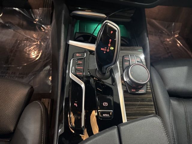 Used 2021 BMW 530i w/ Convenience Package image 16