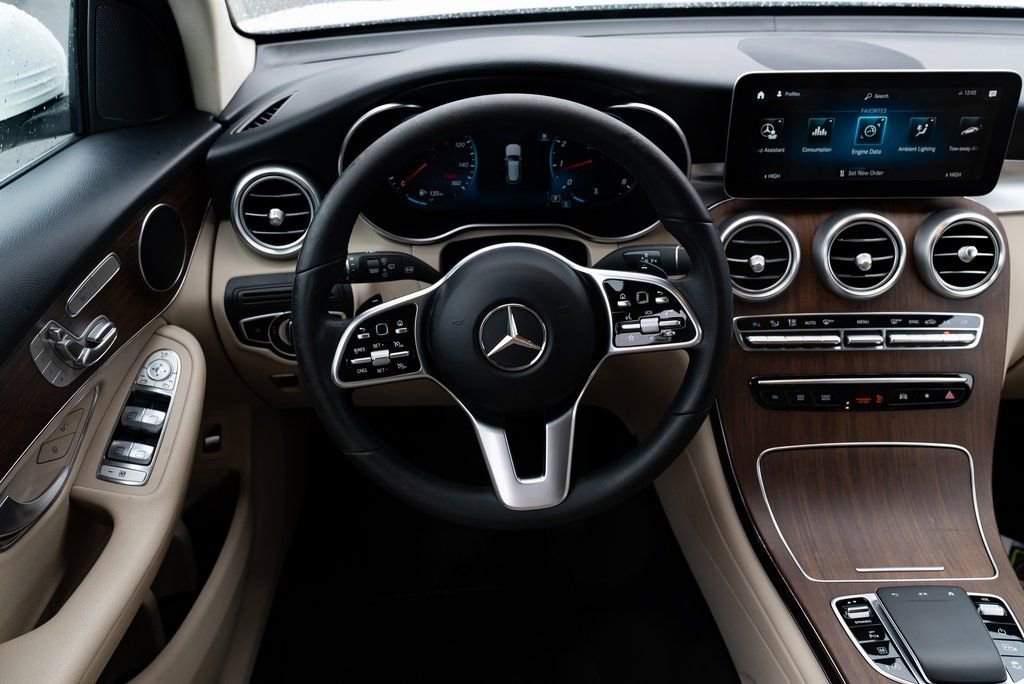 Used 2022 Mercedes-Benz GLC 300 4MATIC image 11